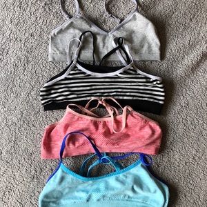 Lot of 4 girls XL bras.